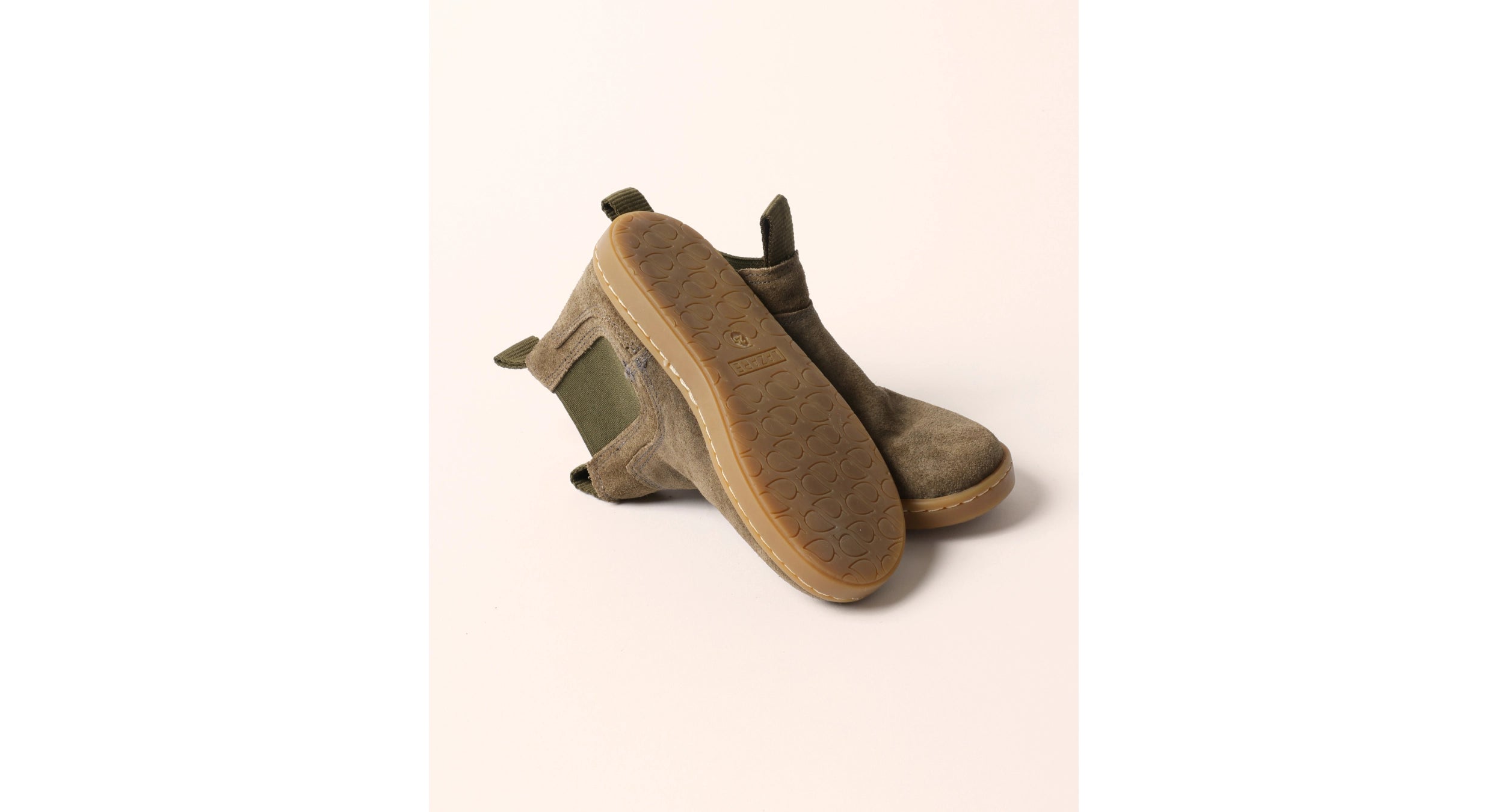 Elvis Khaki Leather Chelsea Boots